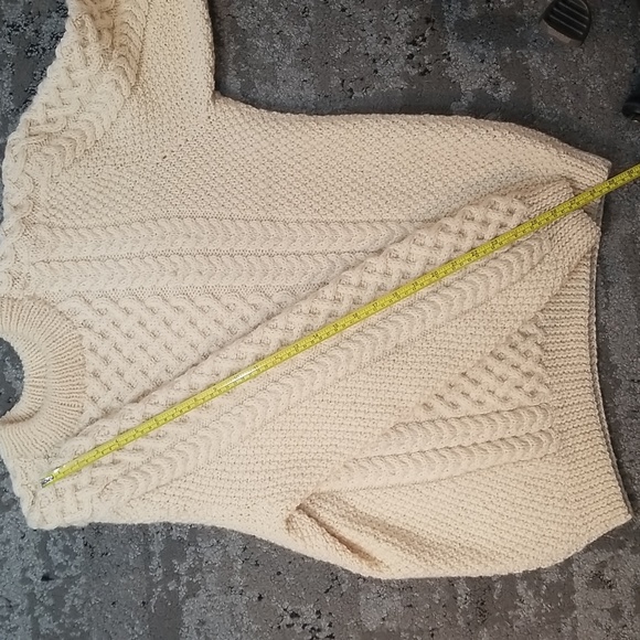 Gorgeous expertly hand knit aran/Irish/cable sweater ivory wool pure beauty! - Picture 12 of 14